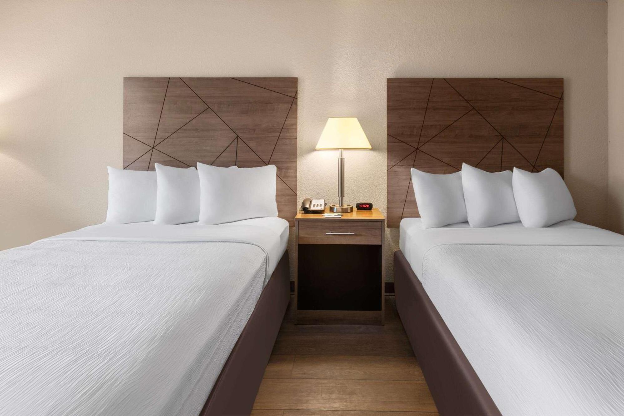 Wingate By Wyndham Troy Hotell Exteriör bild